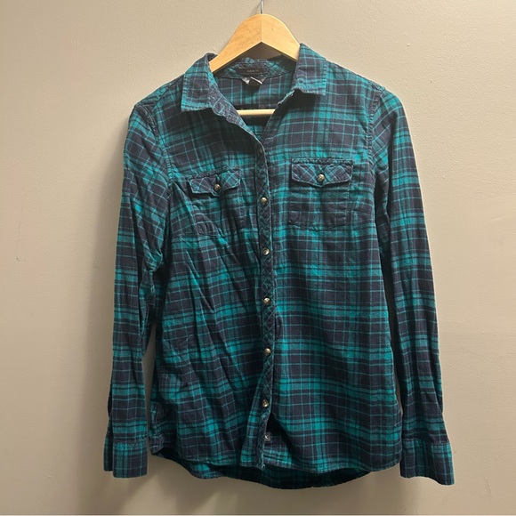 Eddie Bauer women’s Teal and Navy Plaid Button-Down Shirt classic fit size M - Picture 1 of 6